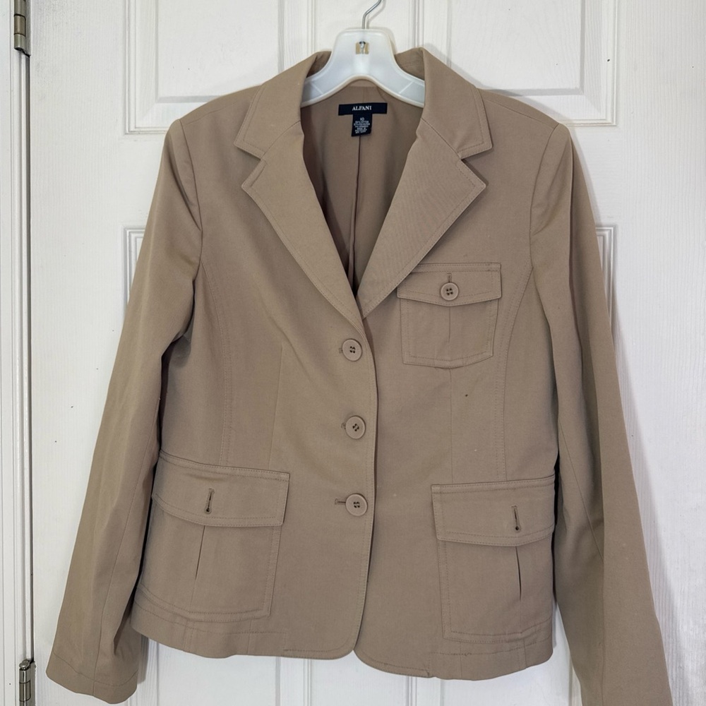 Clearance Sale 🔥🔥Alfani Women’s Khaki Cotton Jacket Size 10 Medium